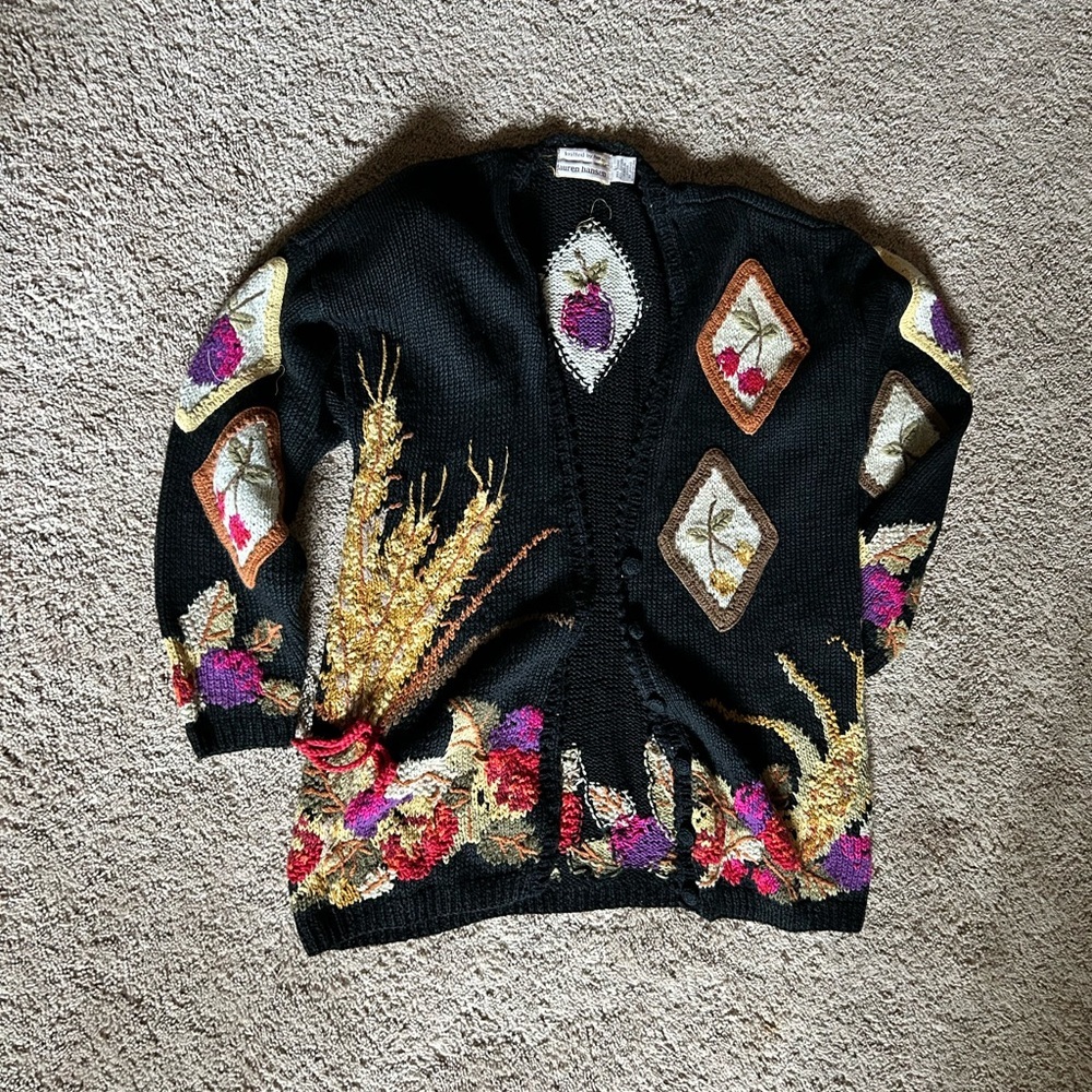 Elegant Black Cardigan with Vibrant Embroidery - Picture 9 of 9
